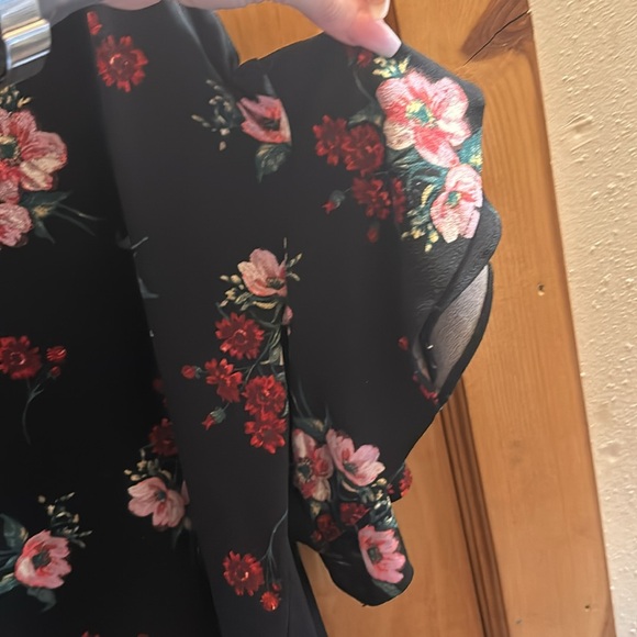 Express blouse with flowers - Picture 6 of 8